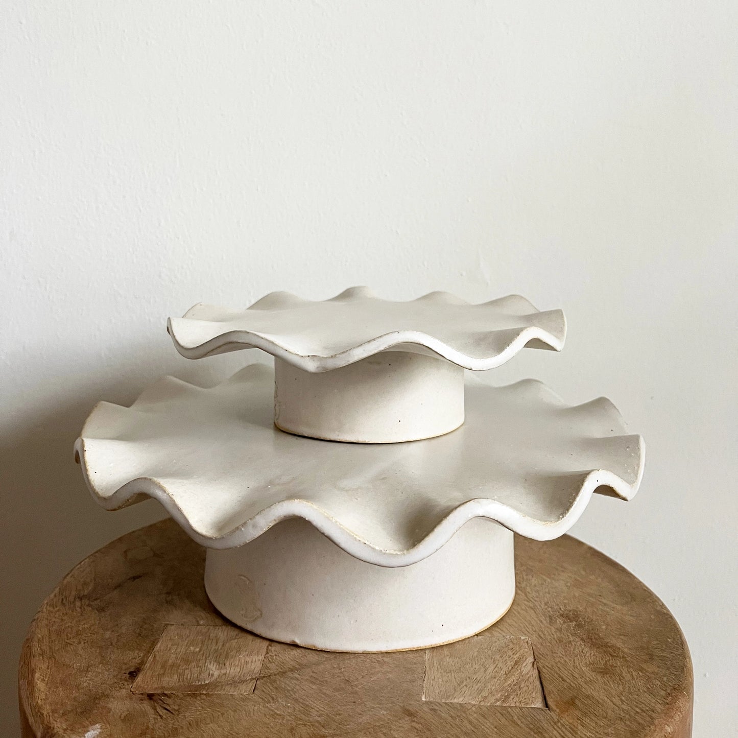 Ruffle Edge Pedestal SM