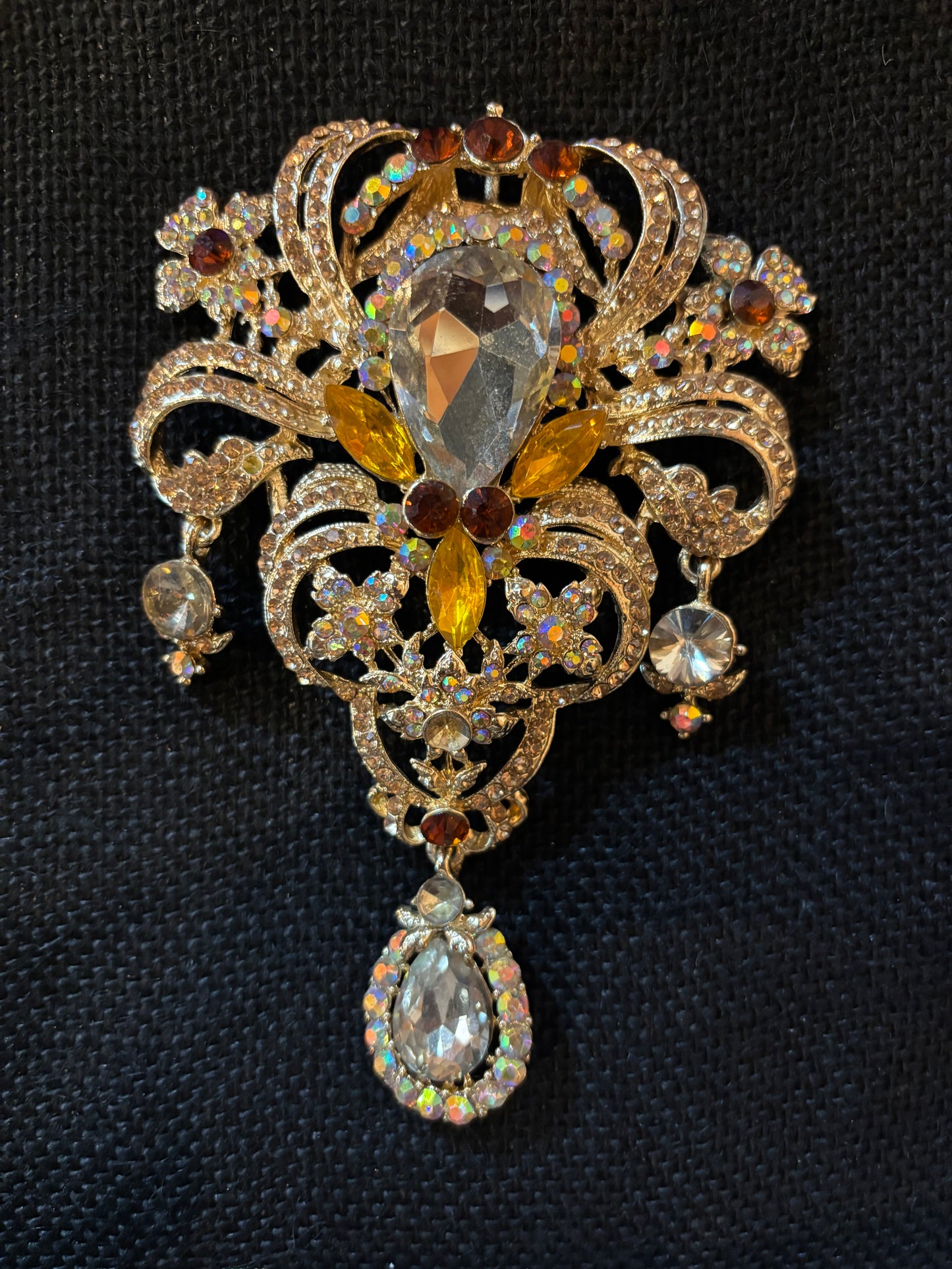 Regency Victorian Brooch 1950- 1970