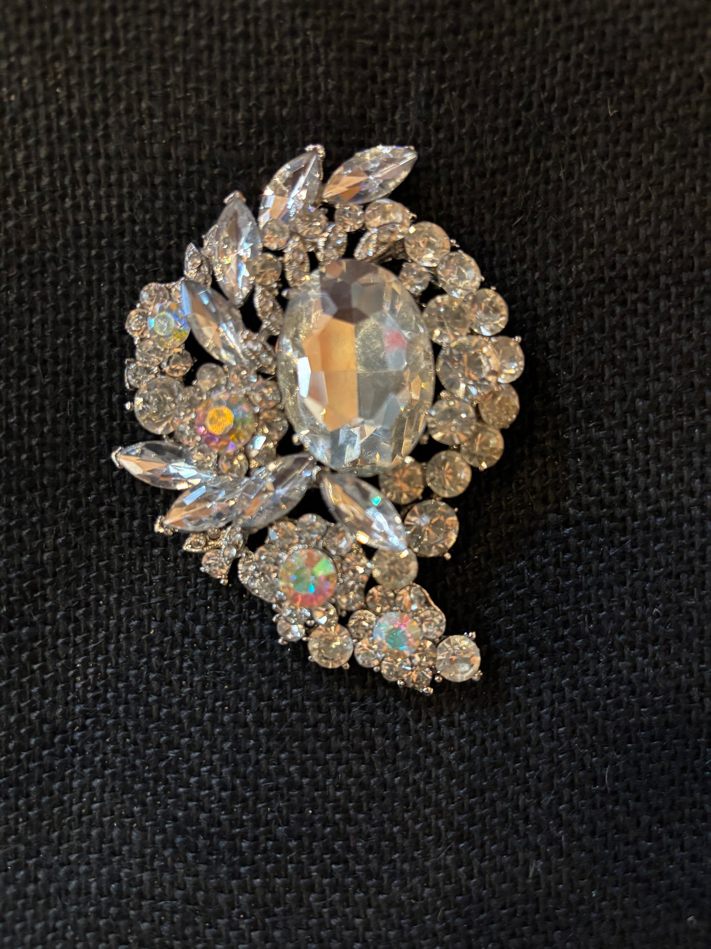 Regency Victorian 1950s-1970s Brooch
