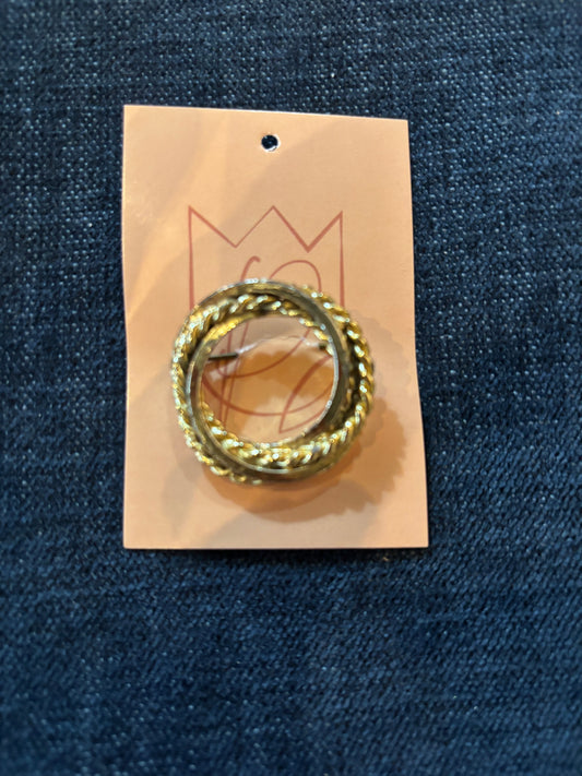 Grosse Wreath German Brooch 1965
