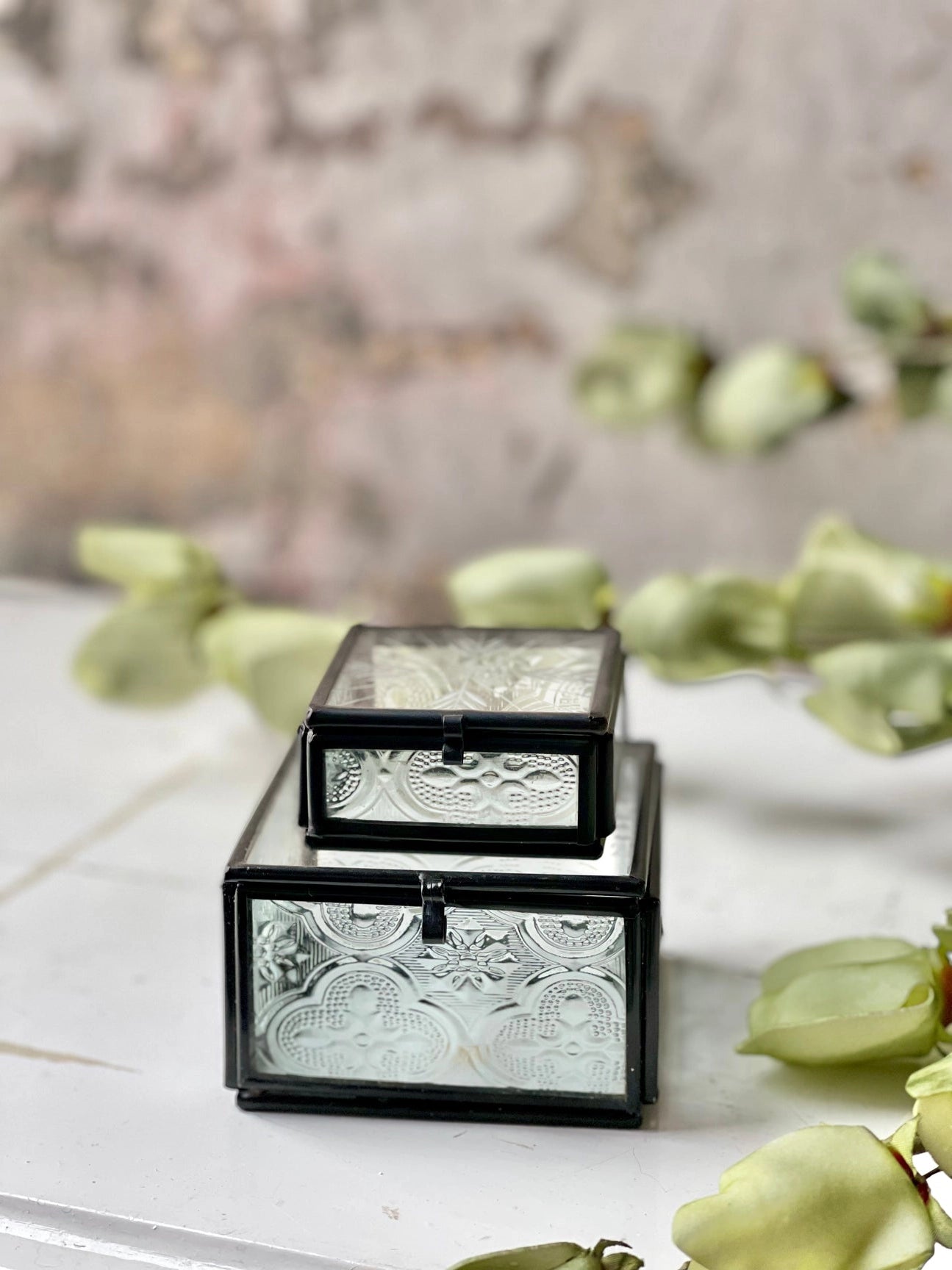 Embossed Glass Jewelry Box Lg